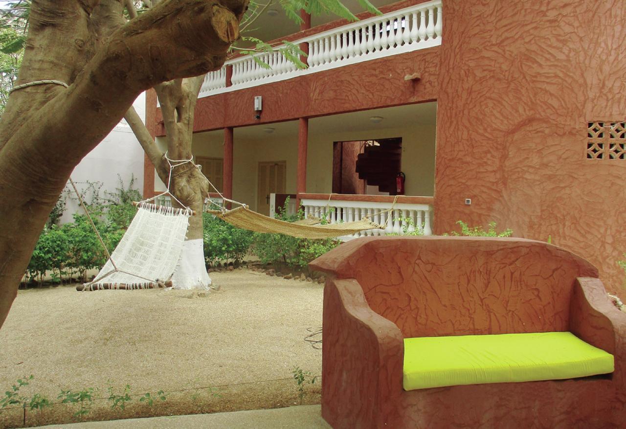 Le Lion Dort Hotel Somone Luaran gambar