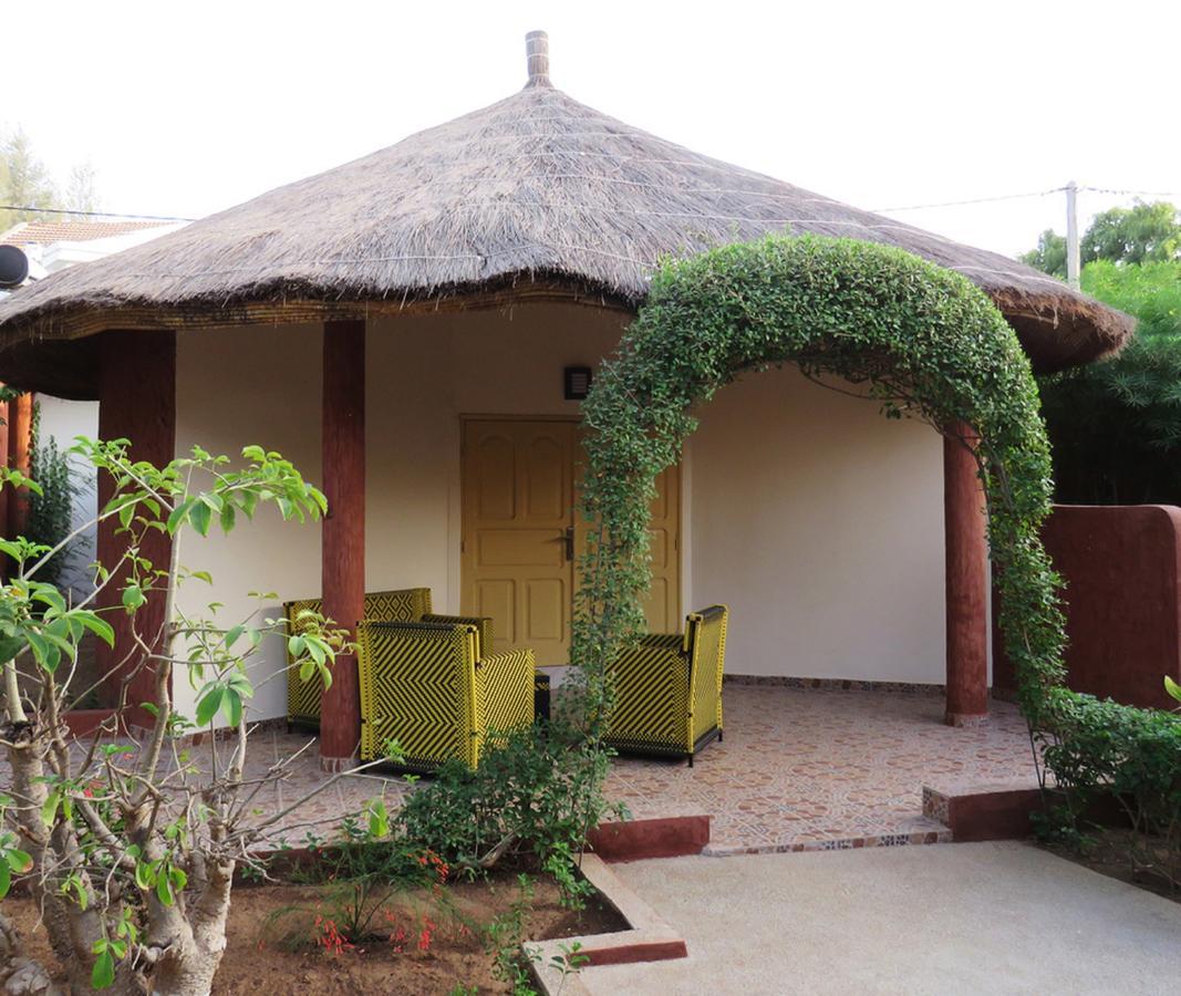 Le Lion Dort Hotel Somone Luaran gambar