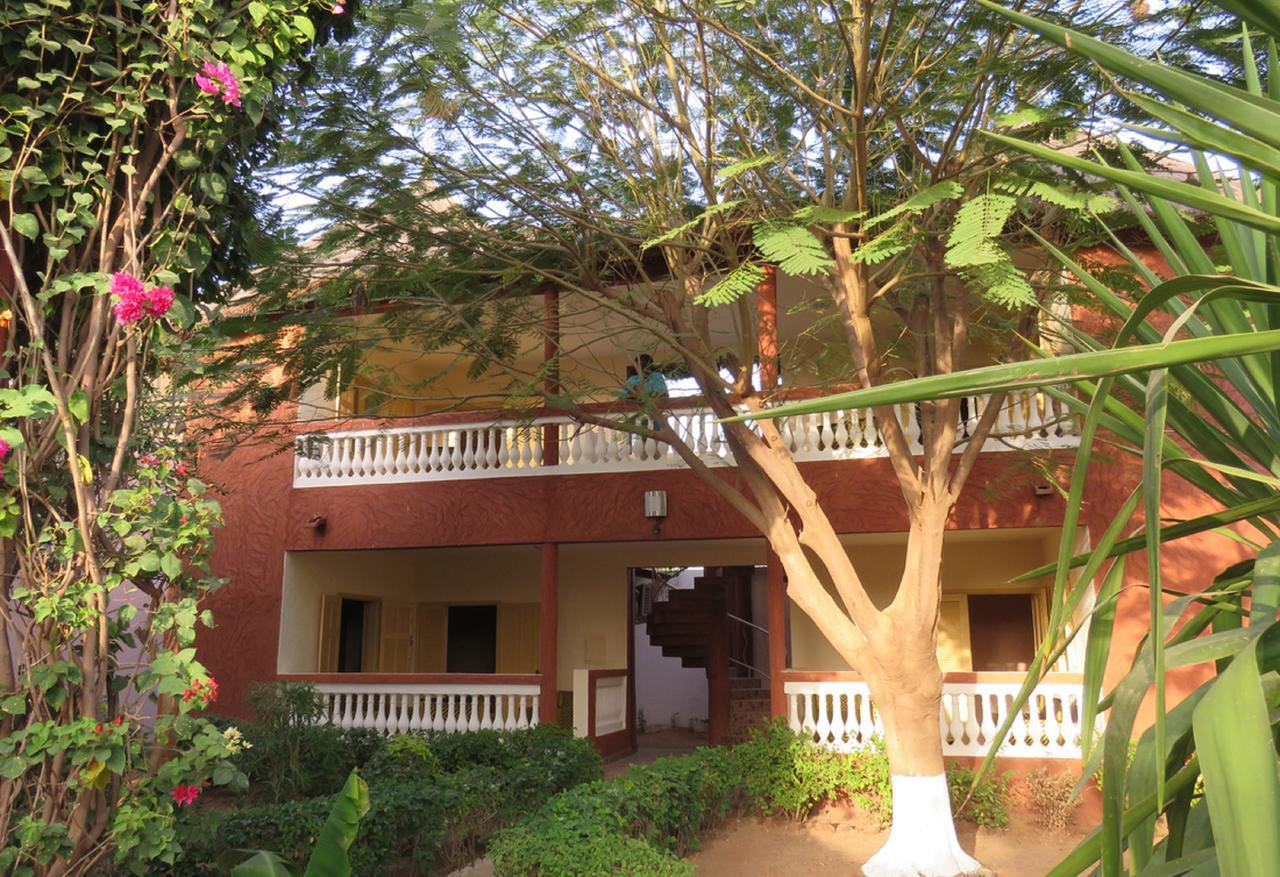 Le Lion Dort Hotel Somone Luaran gambar